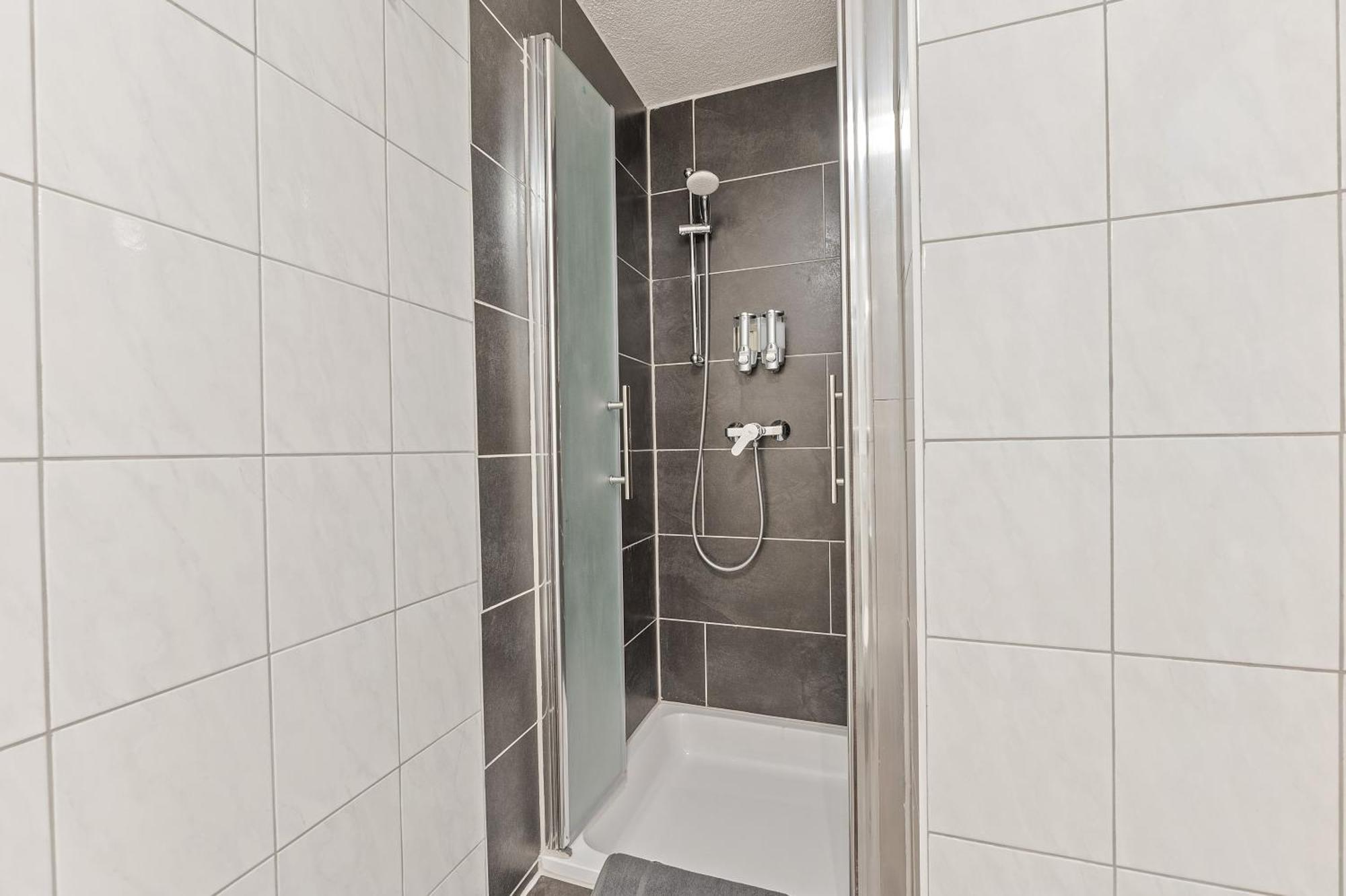 Businesshotel Lemon Suites Self Check-In Messe Airport Mit Kueche - Monteure Willkommen Neuhausen auf den Fildern Pokoj fotografie